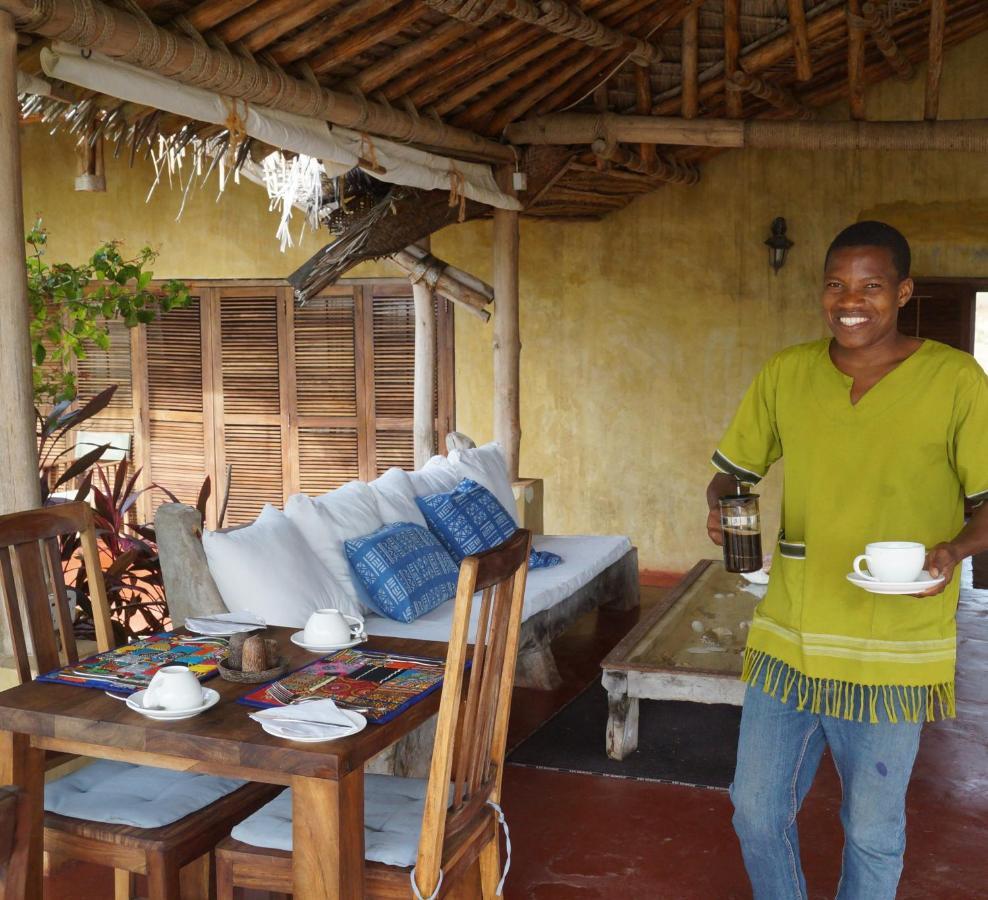 Pangani Cliffs Lodge Exterior foto